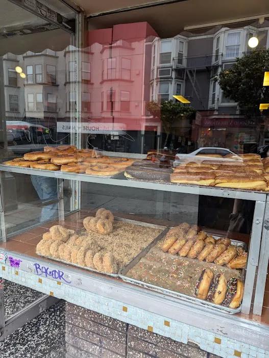 Bob's Donut & Pastry Shop Picture 4