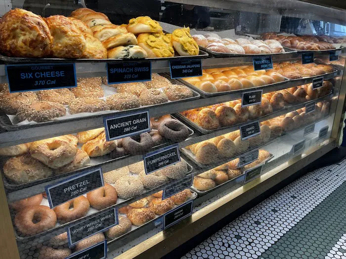 Noah's NY Bagels Picture 10