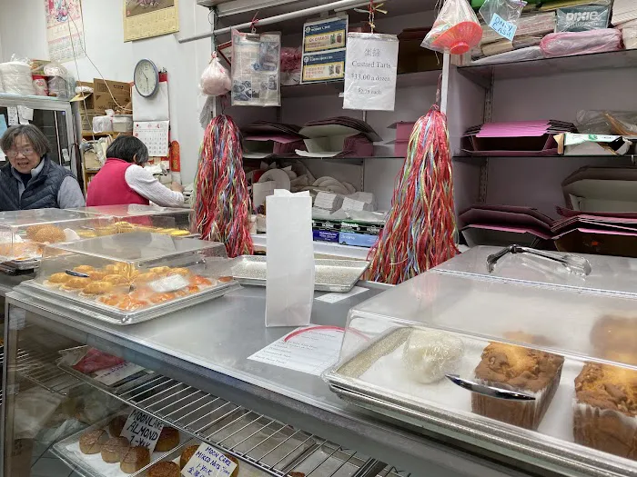 Golden Gate Bakery Picture 9