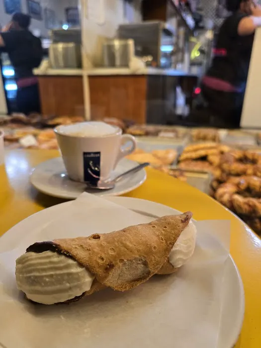 Mara's Italian Pastries Picture 1
