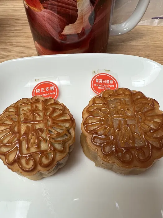 Yummy Bakery & Cafe Picture 6