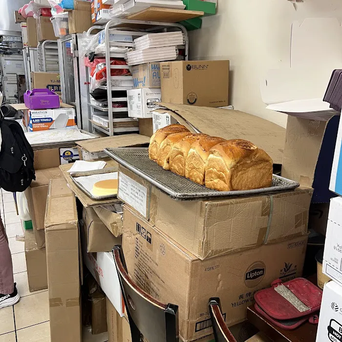 Yummy Bakery & Cafe Picture 4