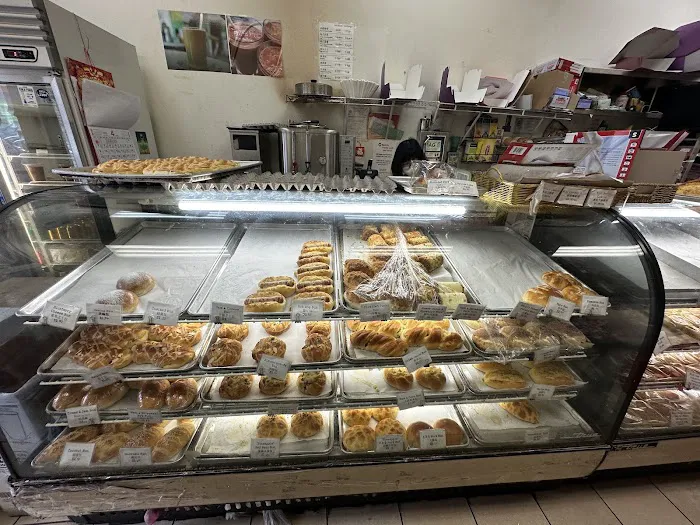 Yummy Bakery & Cafe Picture 8