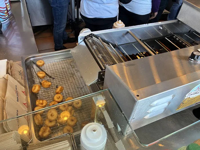 Trish's Mini Donuts Picture 5
