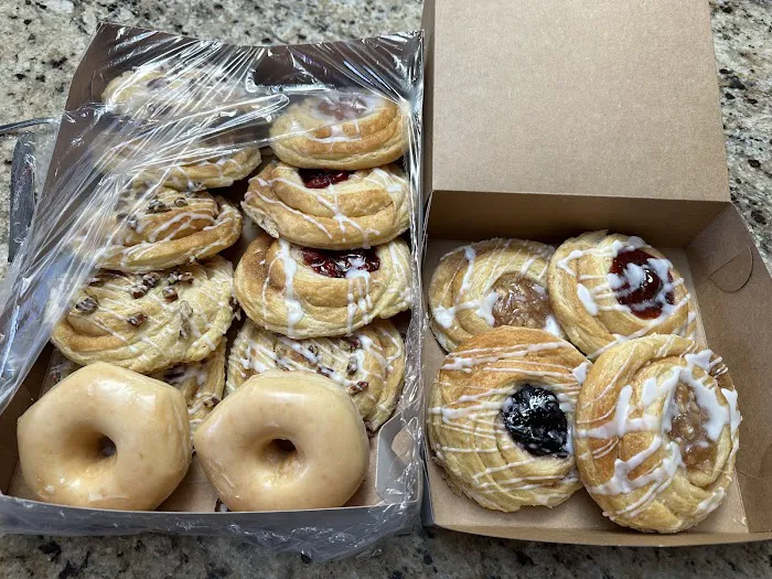 Supreme Kringle Bakery Picture 2