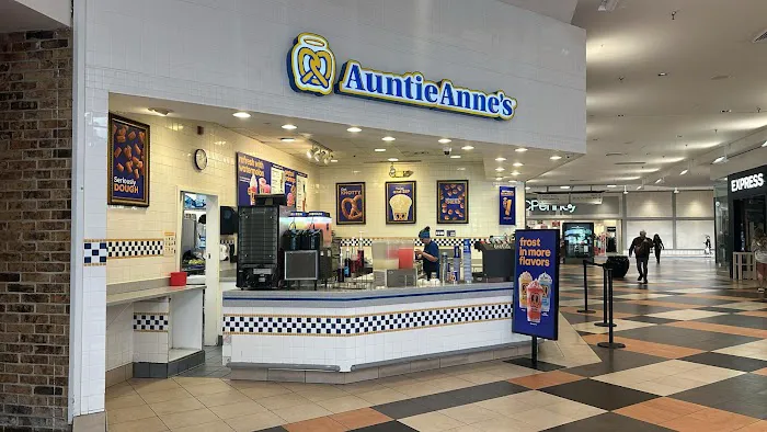 Auntie Anne's Picture 4
