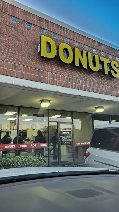 CHOI'S DONUTS Picture 2