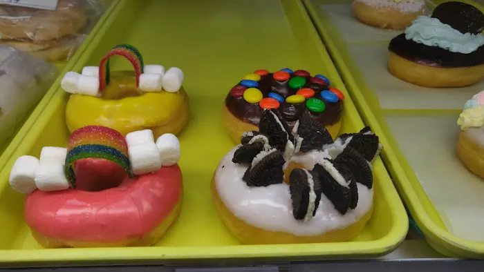 CHOI'S DONUTS Picture 1