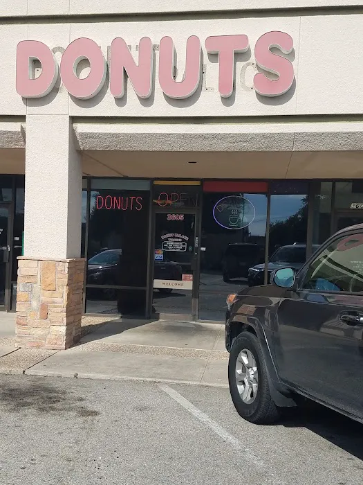 Donut Palace Picture 7