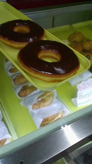 Pat's Donuts Picture 1