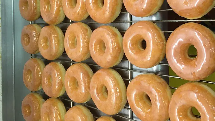 Pat's Donuts Picture 2
