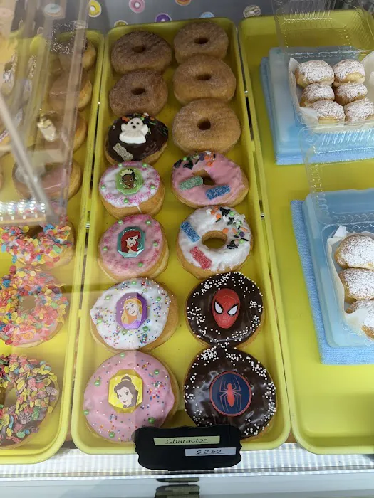 Donut palace Picture 10
