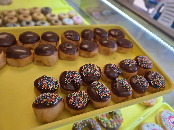 Donut palace Picture 8
