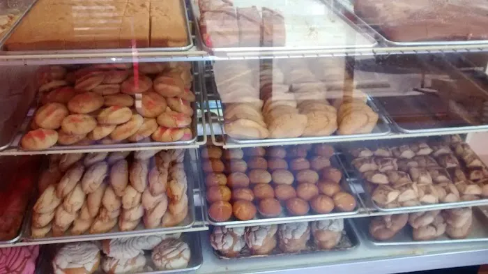 Panaderia El Mana Picture 10