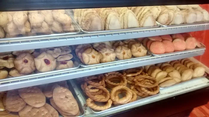 Panaderia El Mana Picture 6