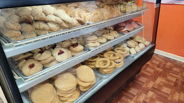 Panaderia El Mana Picture 1