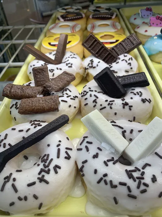 Donut King Picture 5