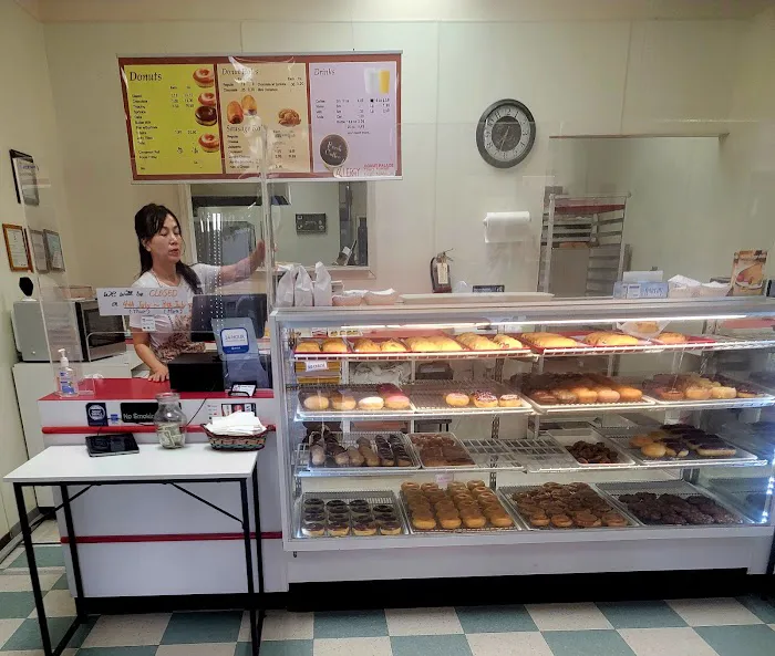 Donut Palace Picture 10