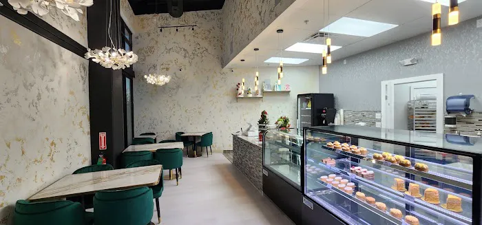 RT Bakery & Cafe Picture 1
