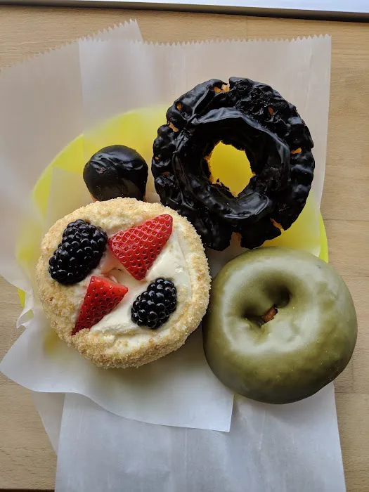 Earnest Donuts Picture 9