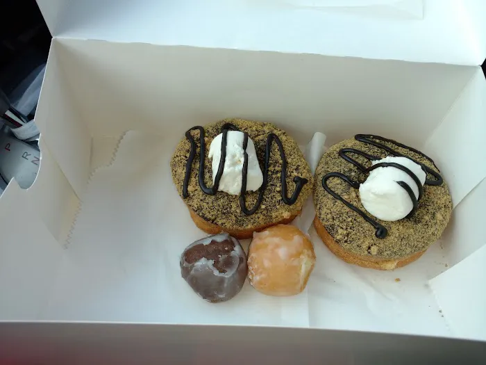 Earnest Donuts Picture 2