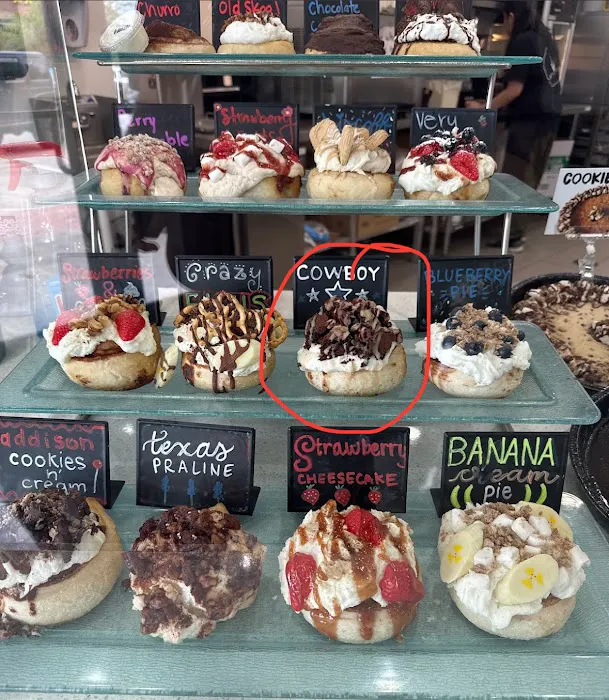 Cinnaholic Picture 7