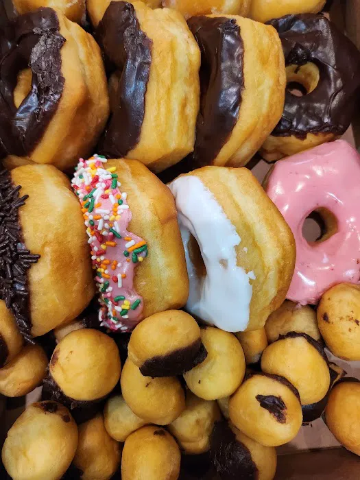 Jerry's Donuts Picture 9