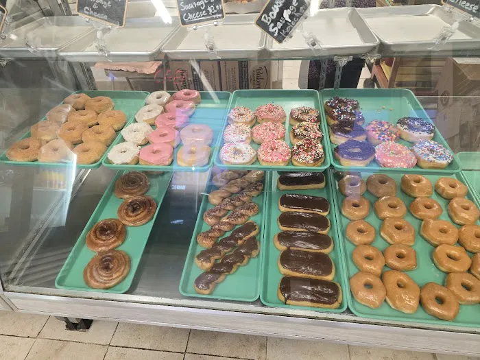 Jerry's Donuts Picture 3