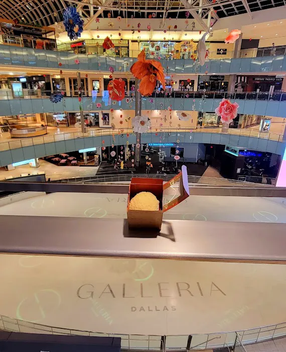 Sprinkles Dallas Galleria ATM Picture 10