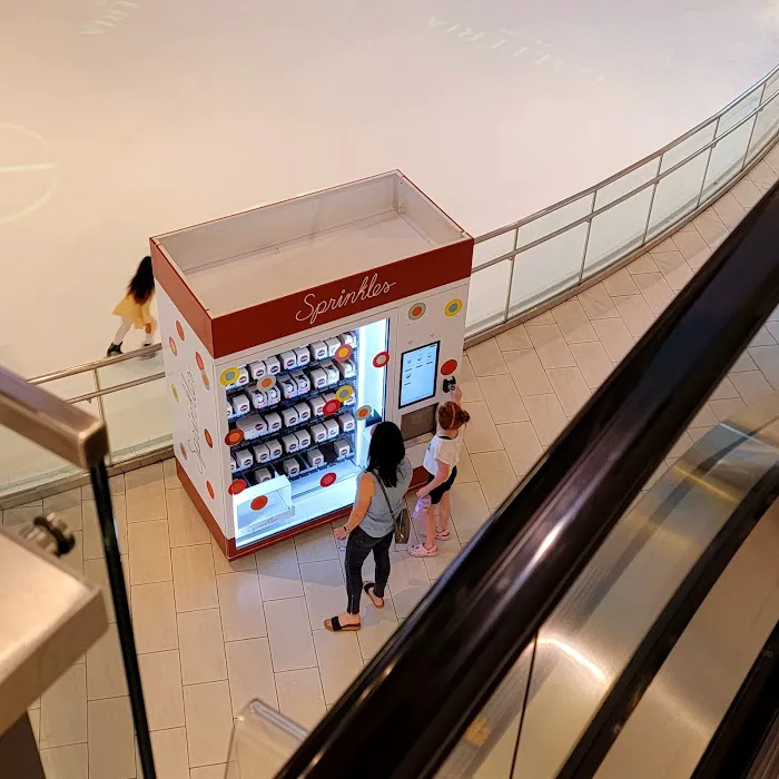 Sprinkles Dallas Galleria ATM Picture 8