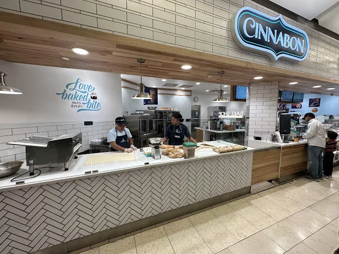 Cinnabon Picture 9