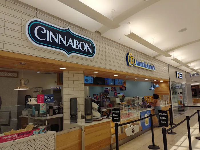 Cinnabon Picture 8