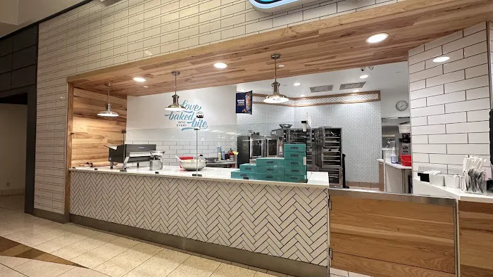 Cinnabon Picture 4