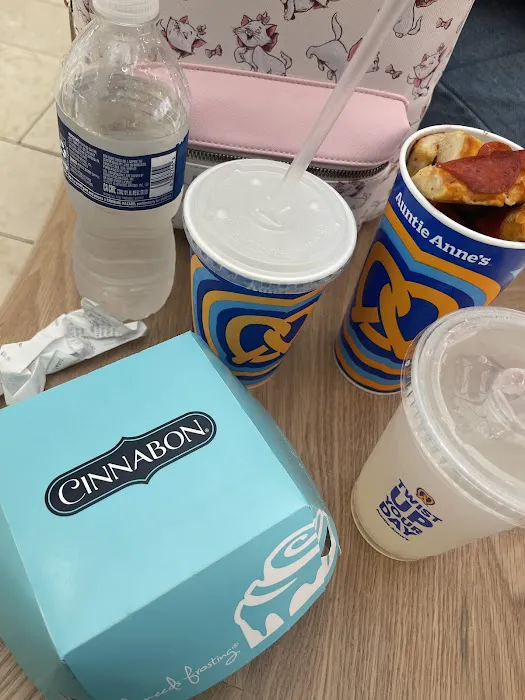 Cinnabon Picture 6