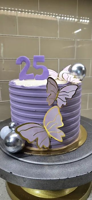 Suchi's Cakery Delights Picture 5