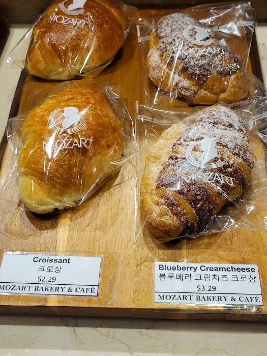 Mozart Bakery Picture 9