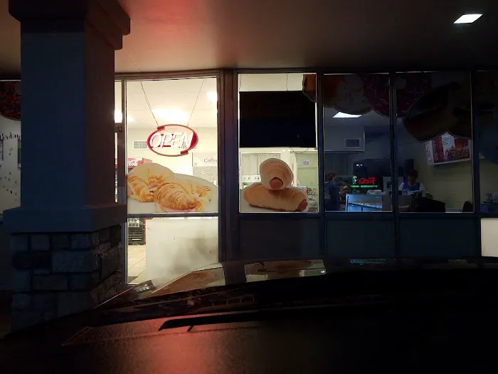 B's Donuts Picture 6