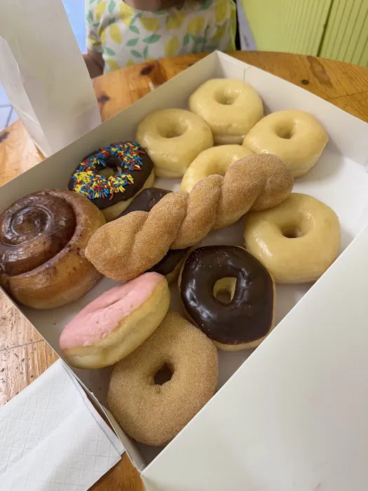 Hot & Creamy Donuts Picture 3