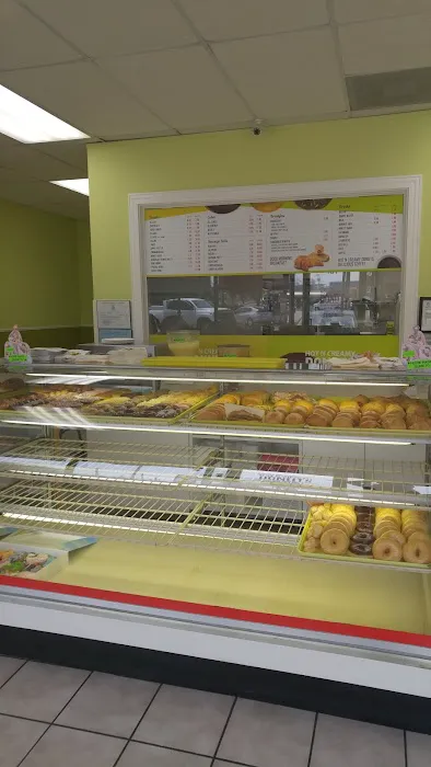 Hot & Creamy Donuts Picture 8
