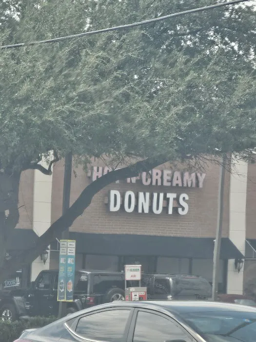 Hot & Creamy Donuts Picture 9