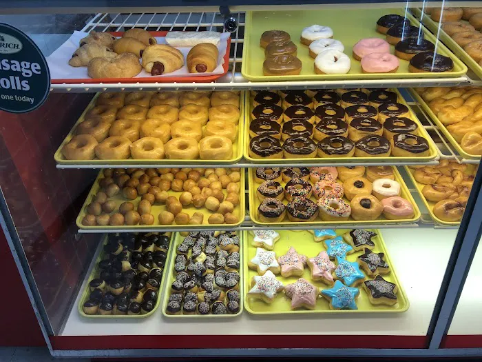 Donut Plaza Picture 4