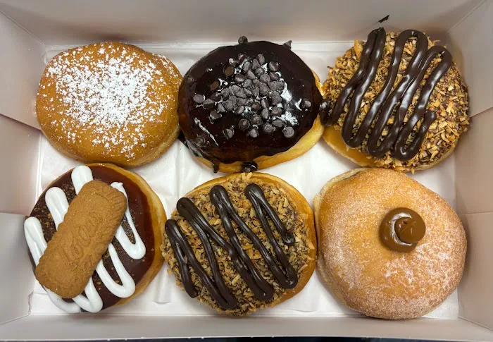 Yonutz Donuts and Ice Cream - Dallas Picture 7