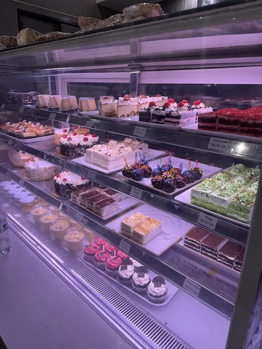 Universal Bakery Picture 8
