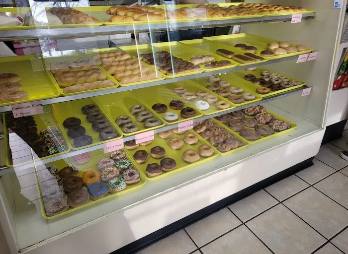 Shin's Donuts Picture 2