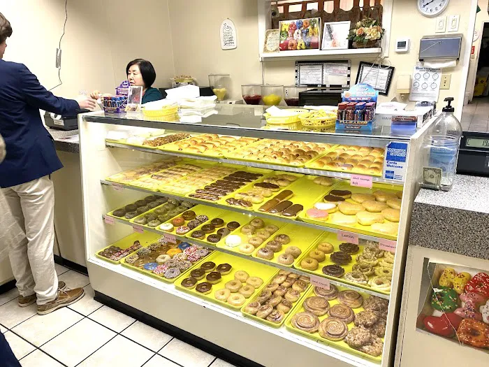 Shin's Donuts Picture 4