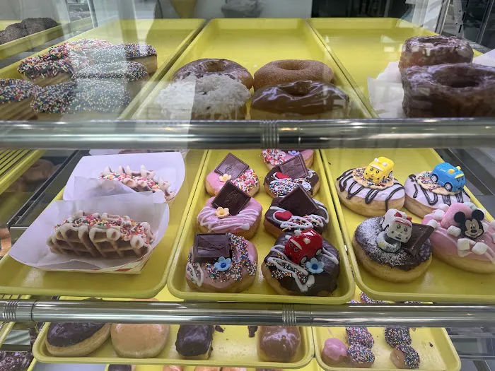Cafe Donuts Picture 5