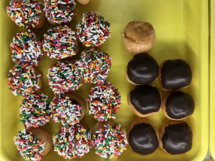 Morriss Donuts Picture 10