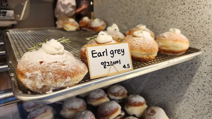 CREAMY SEOUL DONUT AND CAFE Picture 1
