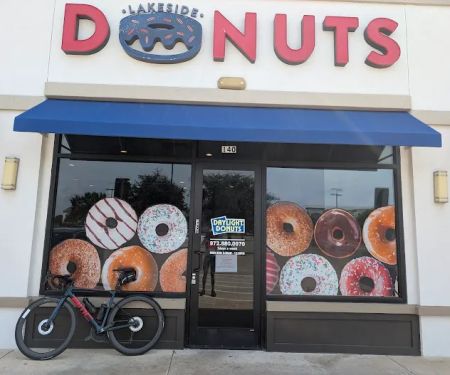 Lakeside Donuts