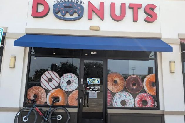 Lakeside Donuts
